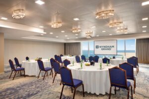 Wyndham Grand Manama - Jumahah Meeting Room - Cabaret - 1435096