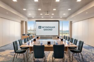 Wyndham Grand Manama - Zummurd - Meeting Room - 1435098