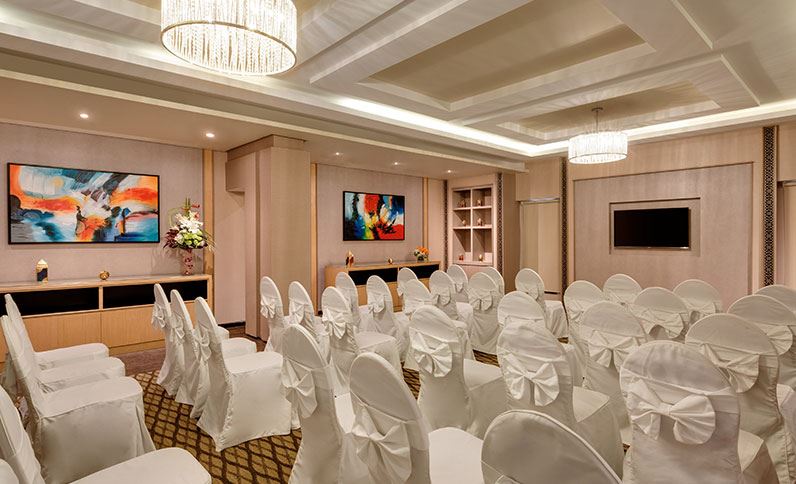 ramada-hotel-amwaj-island-exterior-meeting-room-theatre-ph